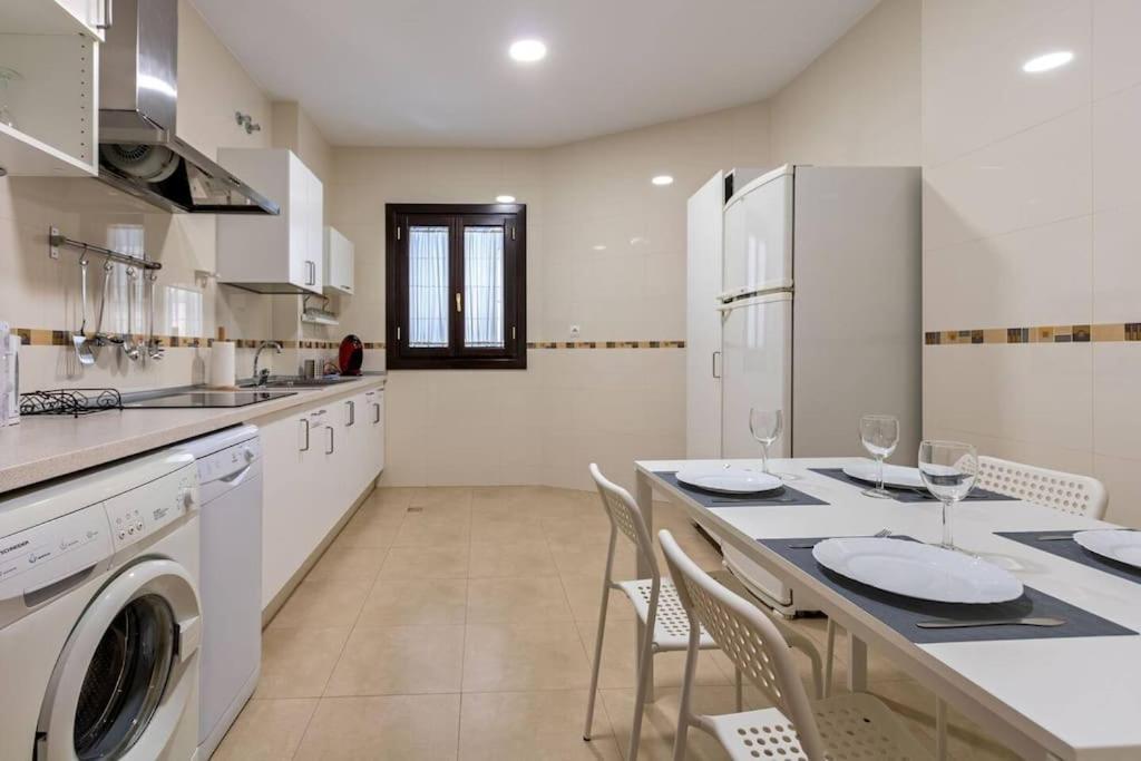 Jdcbl - Peaceful Wonderful Apartment In City Center Sevilla Buitenkant foto